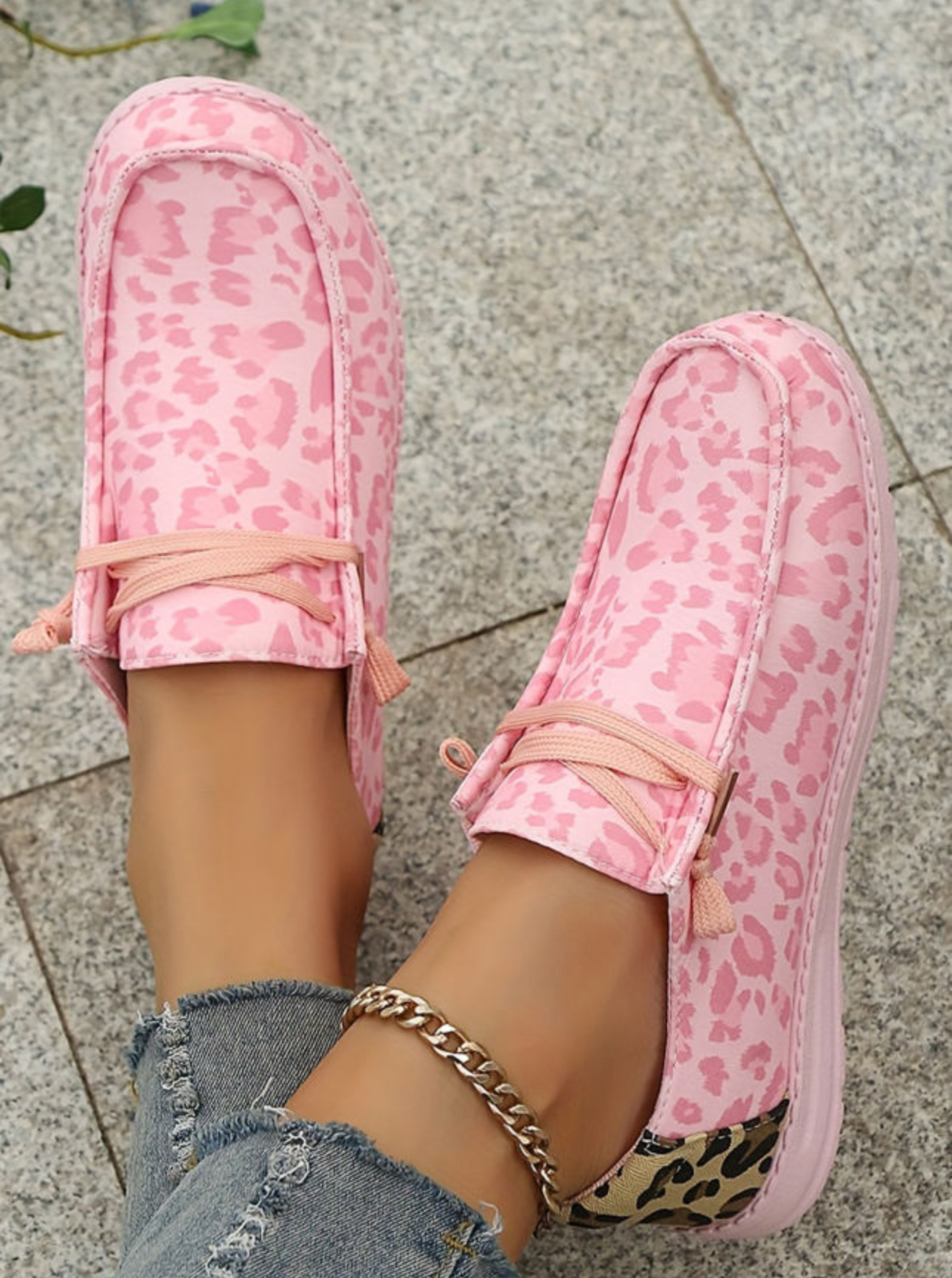 Pink leopard lace flat slip shoes