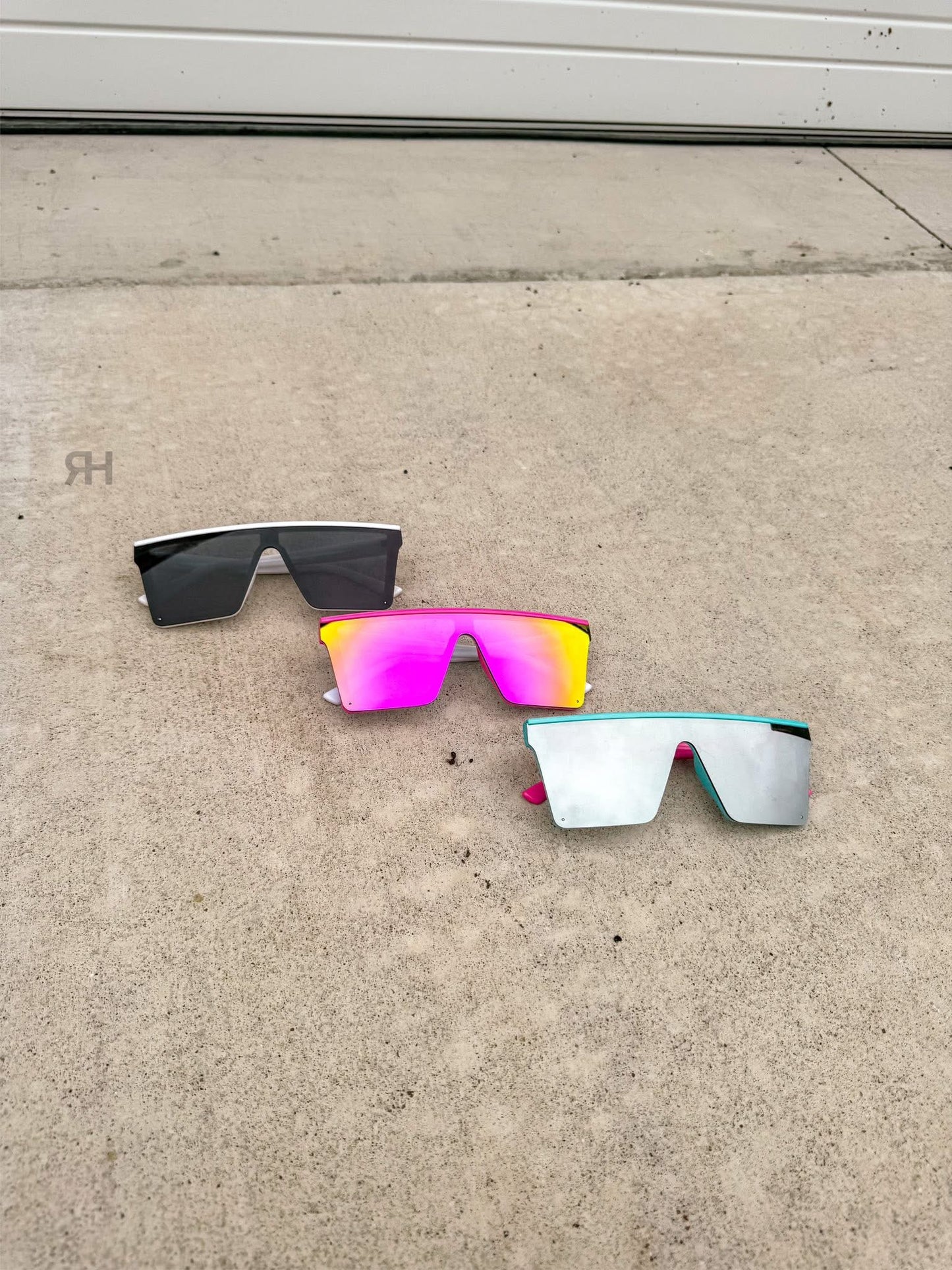 VIBIN’ SUNNIES ☀️